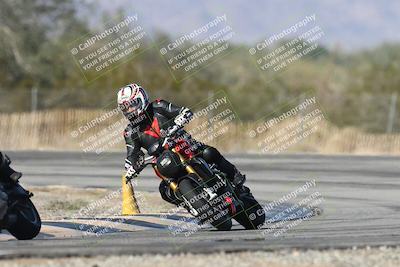 media/Dec-01-2025-Moto Forza (Mon) [[2daa91e15f]]/2-Intermediate Group/Session 3 (Turn 3)/